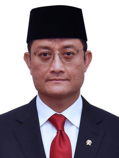 KIM Juliari Batubara